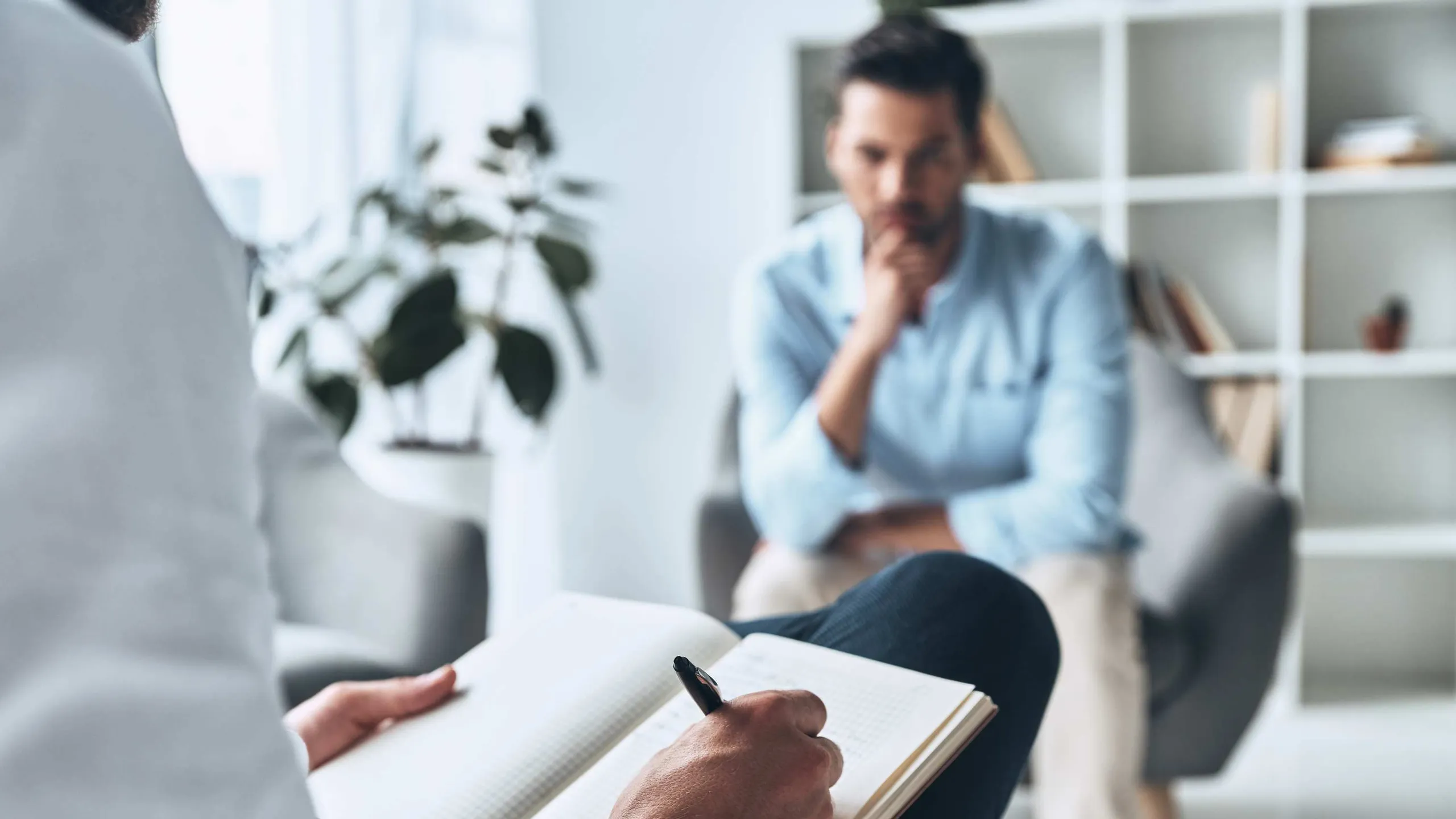 Men’s online therapy services with psychologist Augusto Blanco